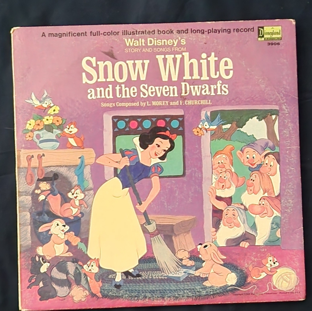 Snow White and the Seven Dwarfs Record With Attached Storybook